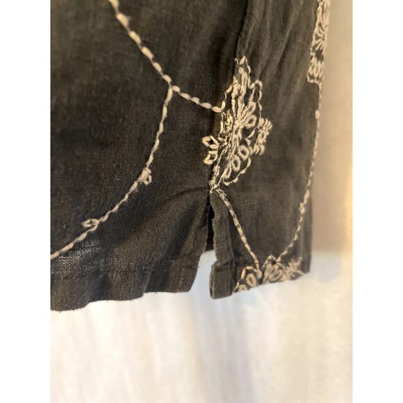 Truth By Republic Men's Grey Embroidered Linen Blend Floral Camp Shirt NWT Small - Picture 4 of 8